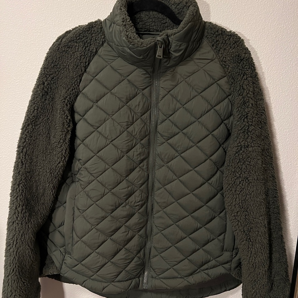 Bernardo *BRAND NEW W/ TAGS* Fleece zip up jacket- Dark Olive